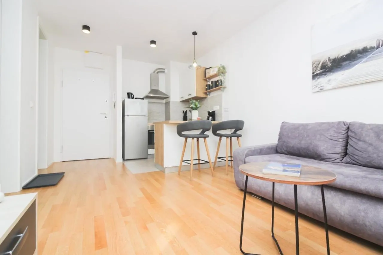 Apartment Apartman Tesla Zadar