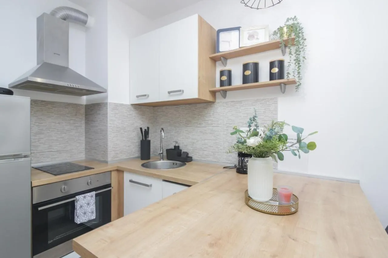Apartman Tesla Zadar Apartment