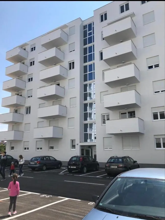 Lägenhet Apartman Tesla Zadar